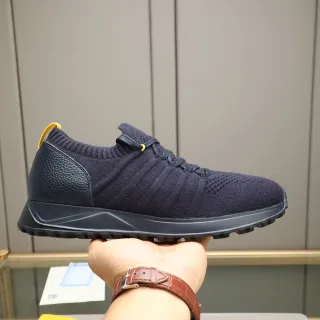 Tênis com upper de knit navy yellow, contraforte de couro granulado no calcanhar