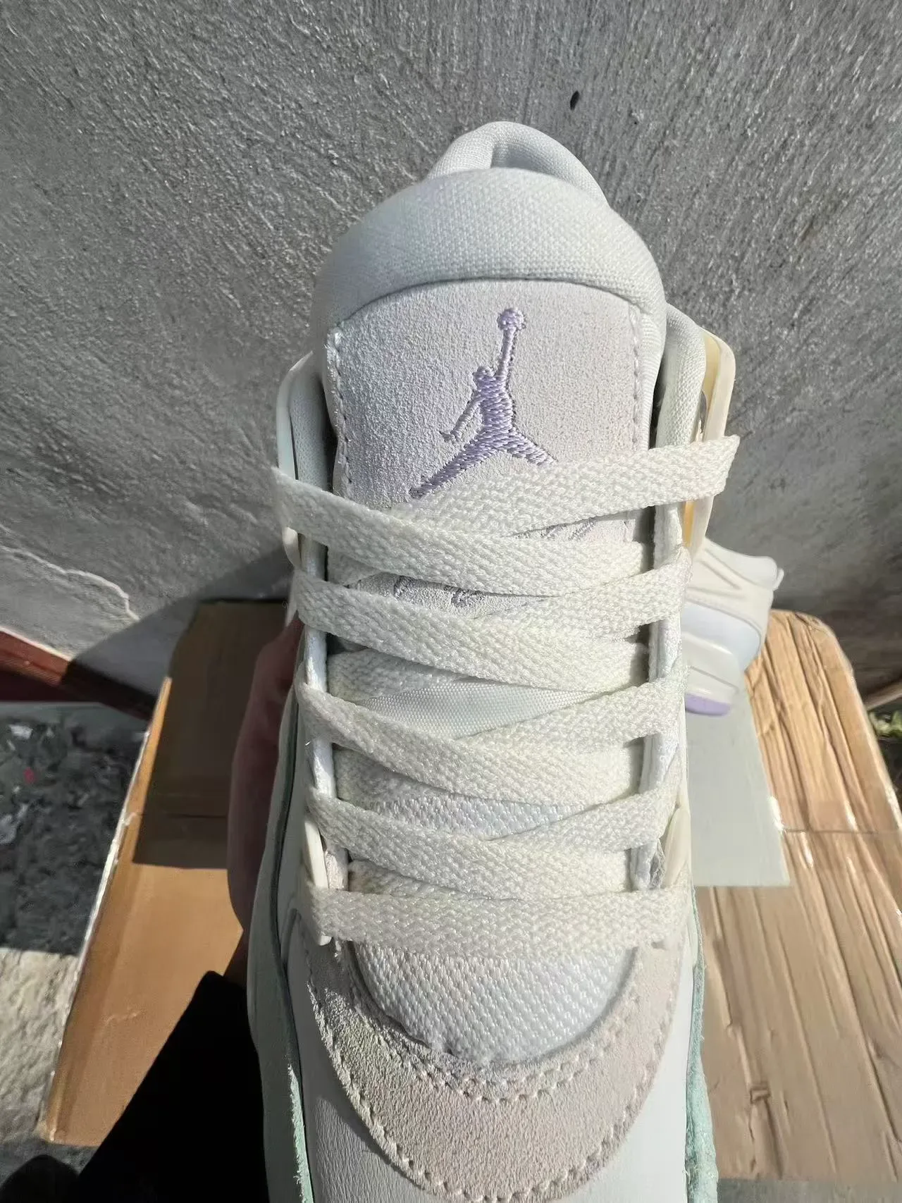 Off-White Cream and Mint Green Lifestyle Sneakers 4