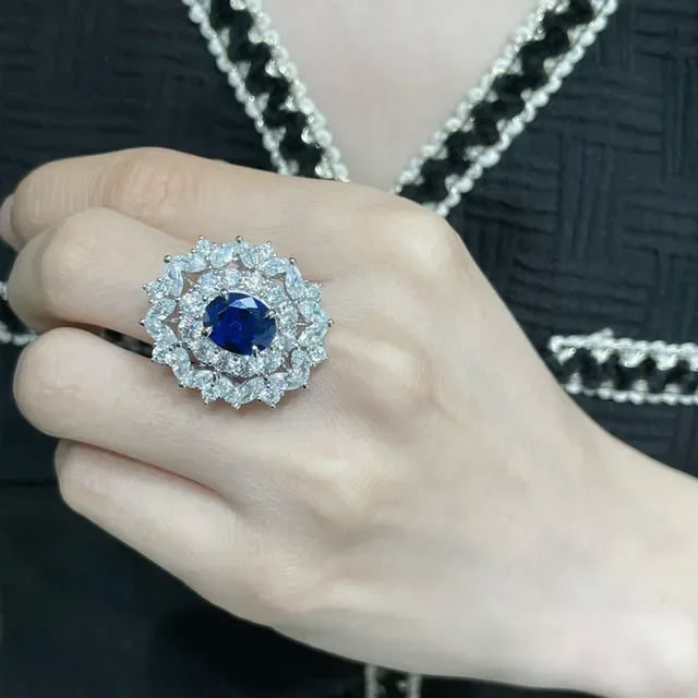 Oval Blue Sapphire Halo Leaf-Motif Cluster Ring 9
