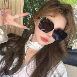 Oversized Square Frame Gold-Accent Dark Gradient Sunglasses