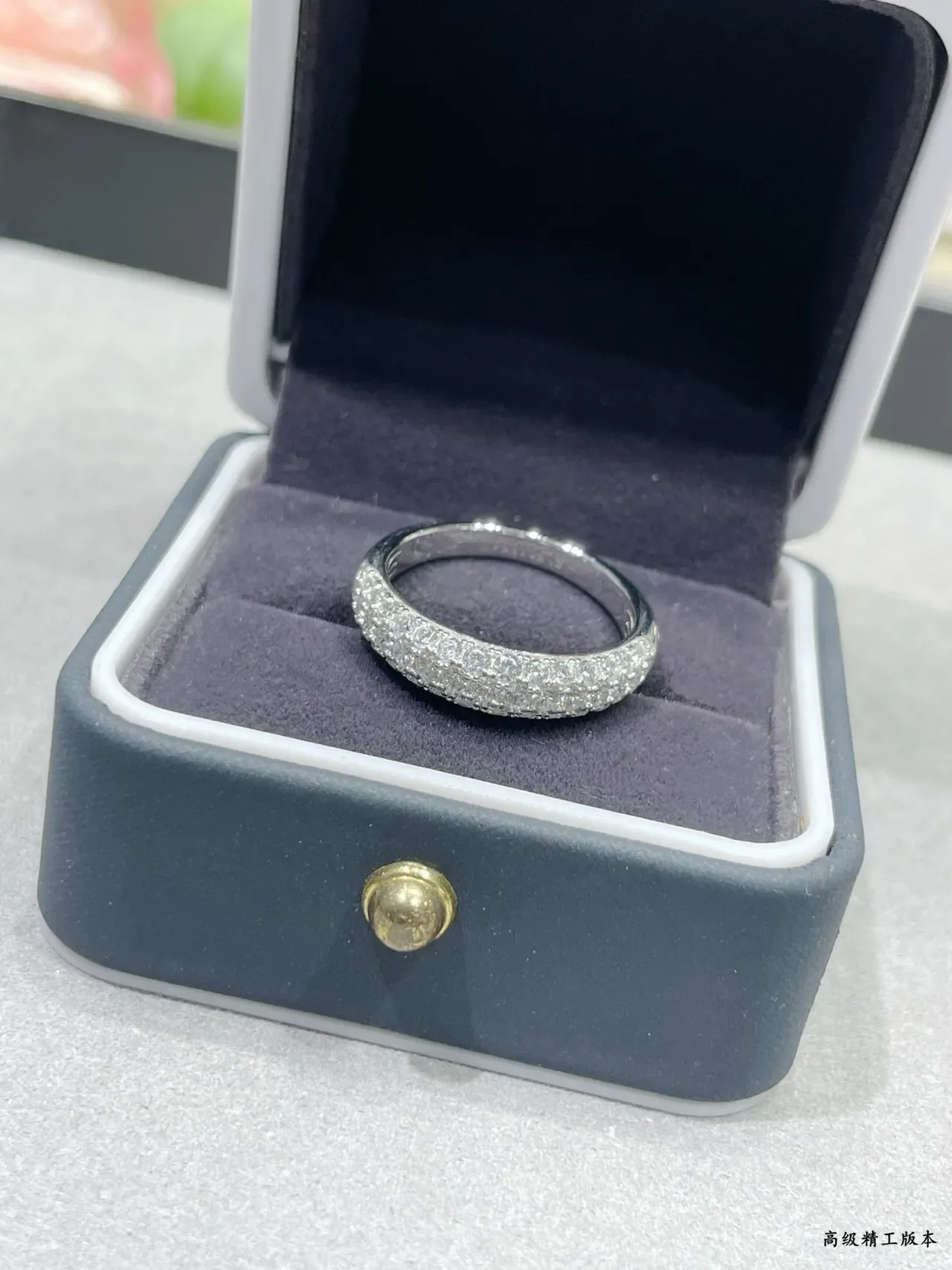 Pavé-Set Full Eternity Band Ring 7