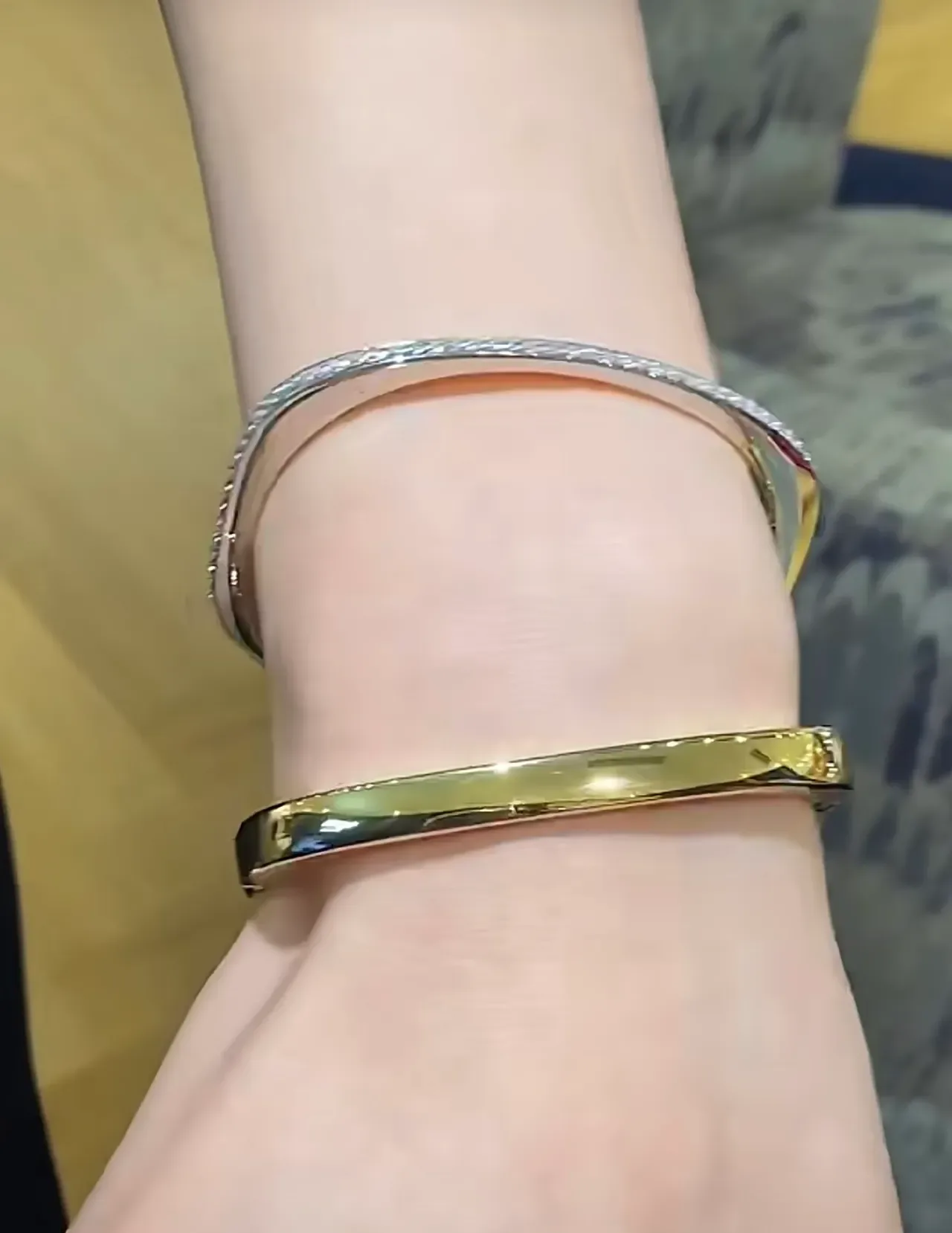 Polished Gold Minimalist Rigid Bangle Bracelet 4
