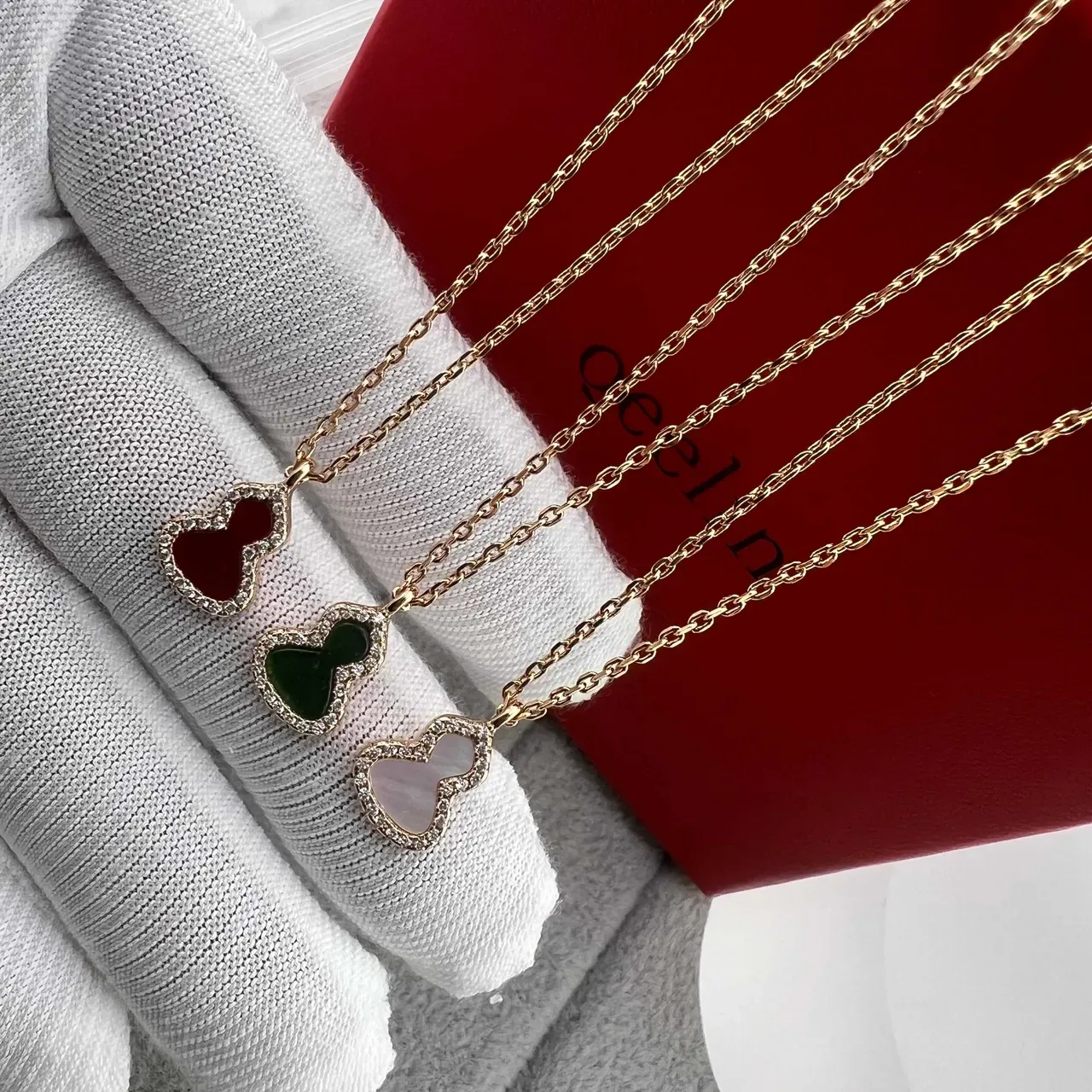qeelin Wulu Heart Gold Red Pendants Pavé Diamond Borders Necklace 6