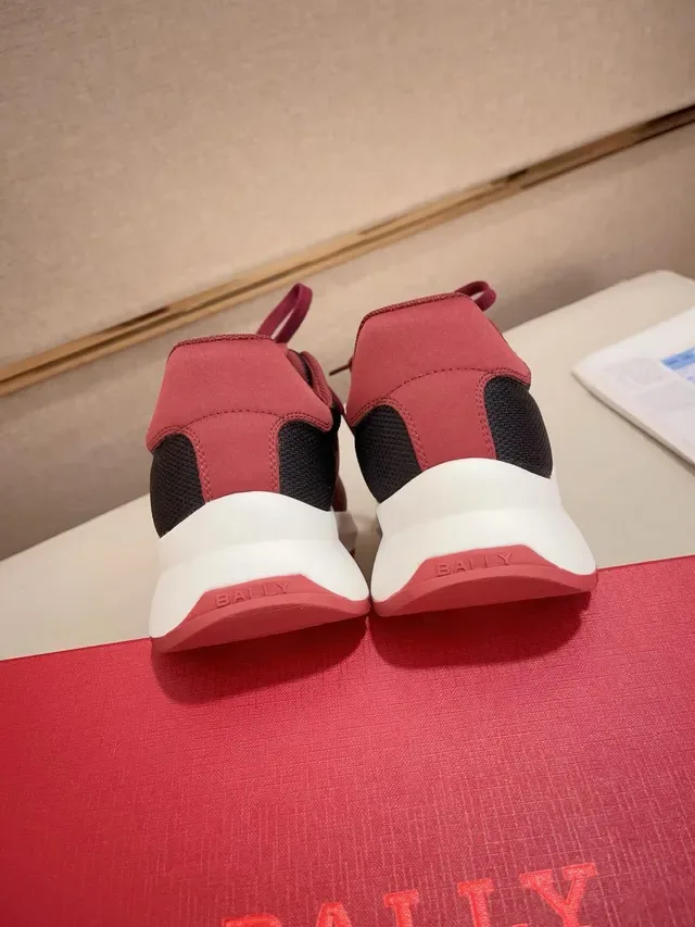 Red and Navy Stripe Low-Top Lifestyle Sneaker 3