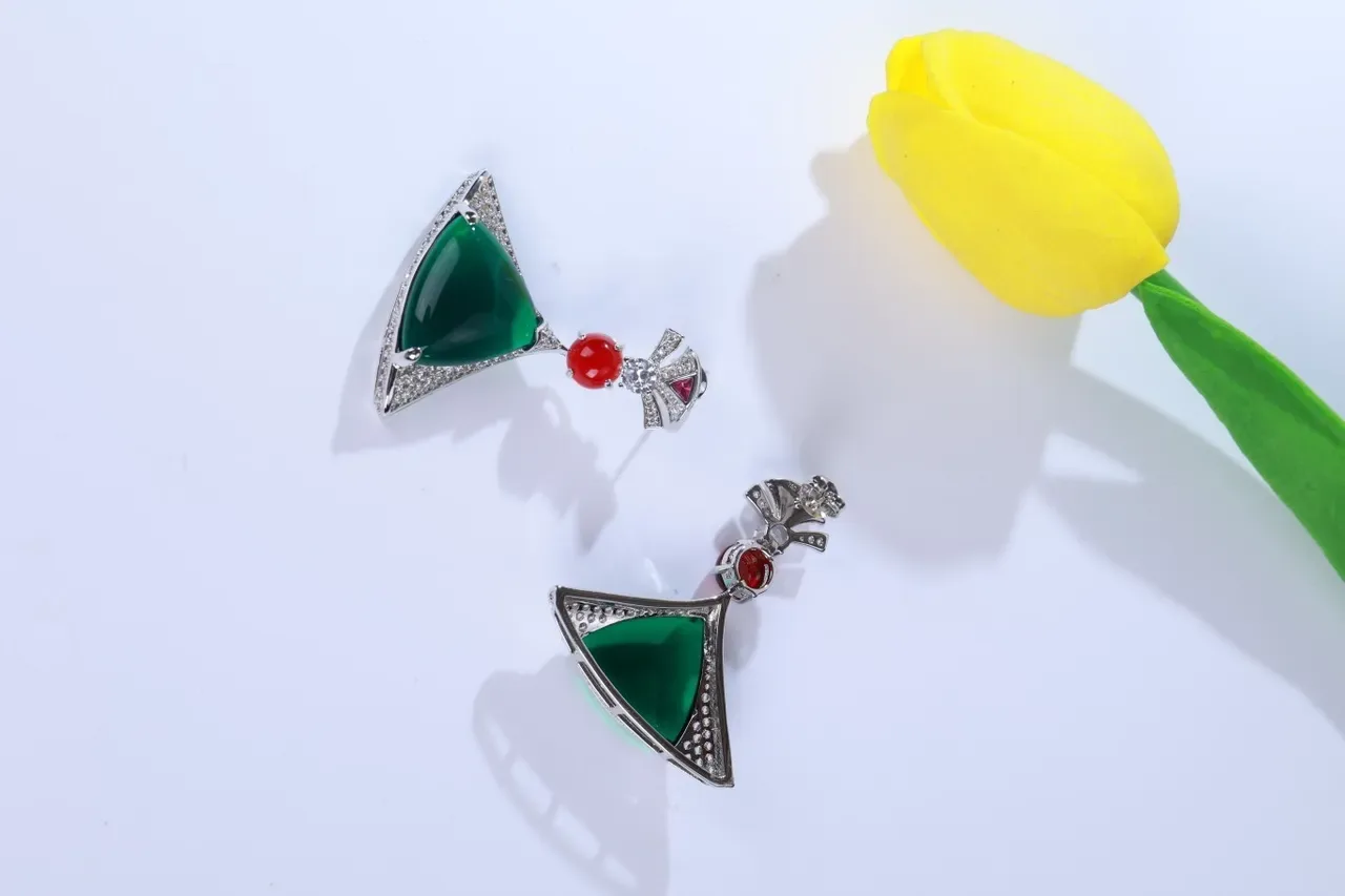 Red Green Geometric Fan Motif Pavé Diamond Accents Necklace 4