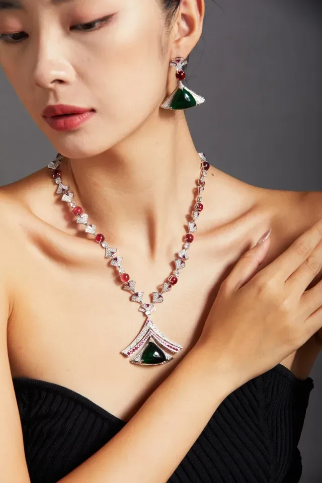 Red Green Geometric Fan Motif Pavé Diamond Accents Necklace 5