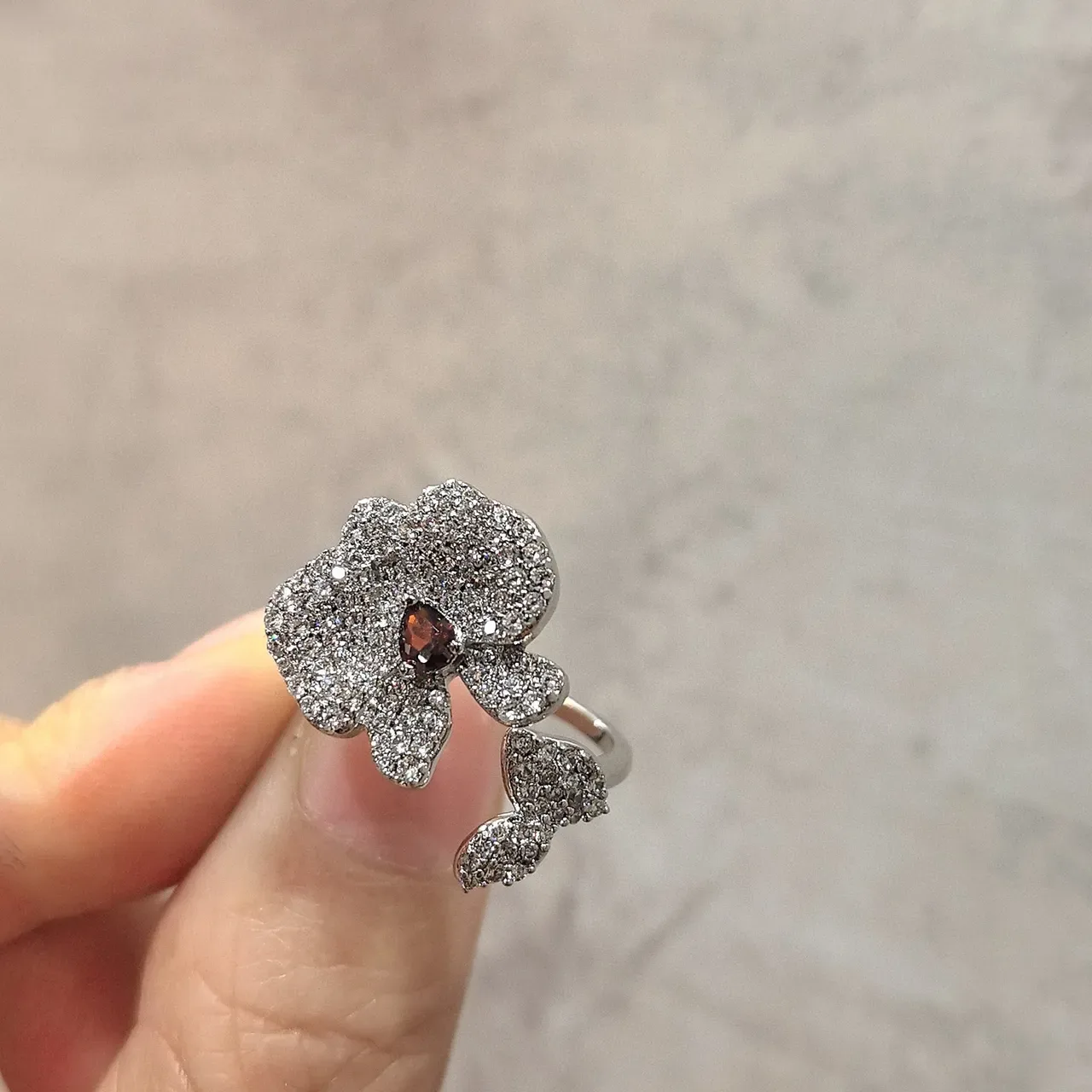 Red Silver Floral Motif Pavé-Set Ring 2