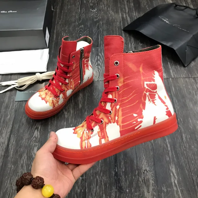 Botas de tobillo rojo y blanco con impresión gráfica high-top 5