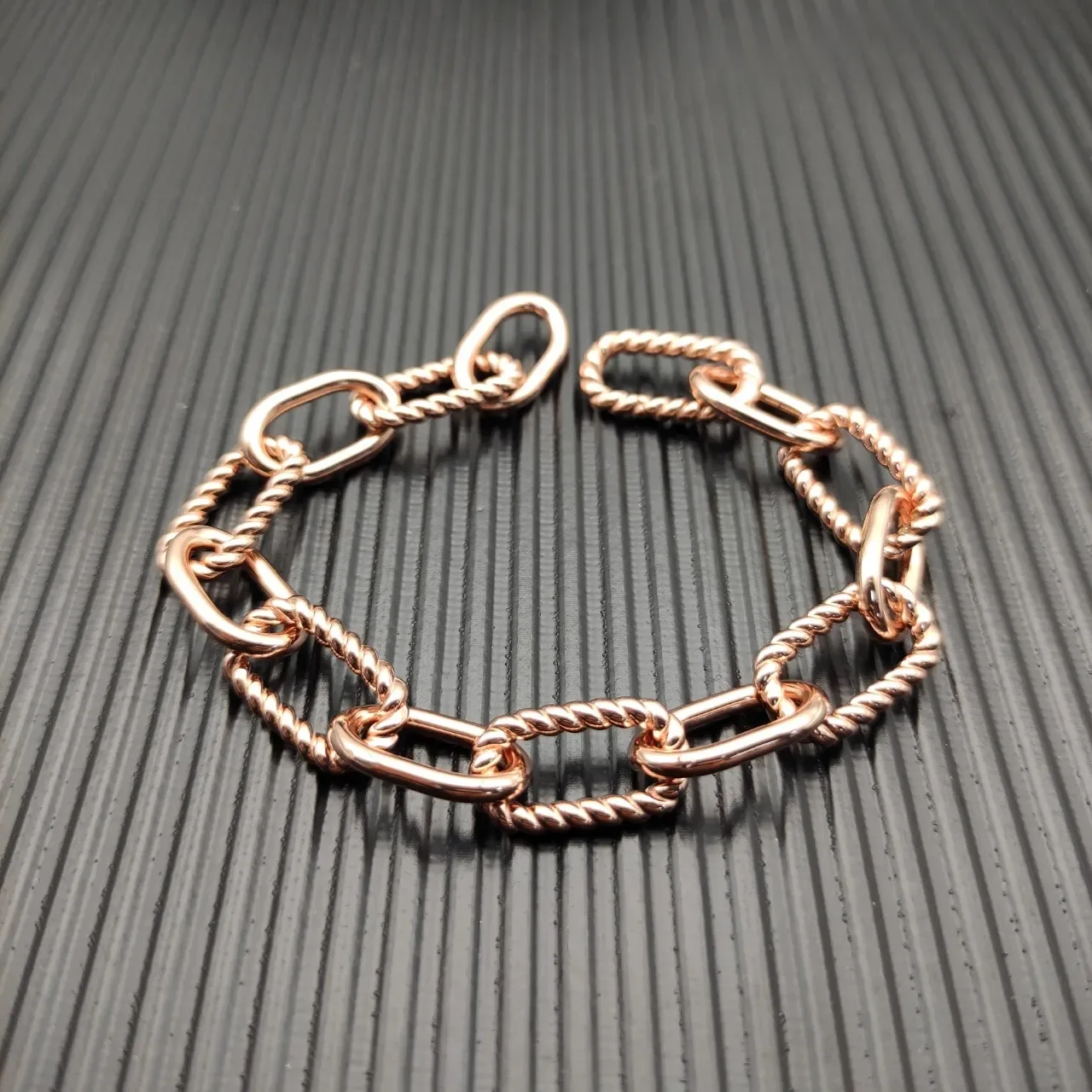 Rose Gold Chunky Chain-Link Twisted Link Bracelet 4
