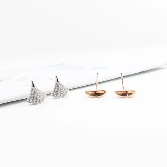 Rose Gold Pavé Fan-Shaped Stud Earrings 5