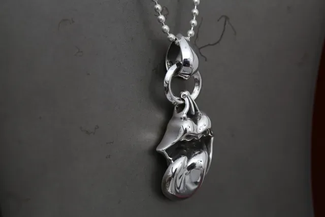 Sculptural Open-Mouth Motif High-Polish Silver Necklace 8