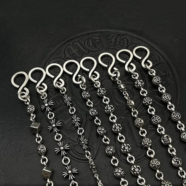Silver Black Rose-Embossed Spherical Links Polished Necklace 6