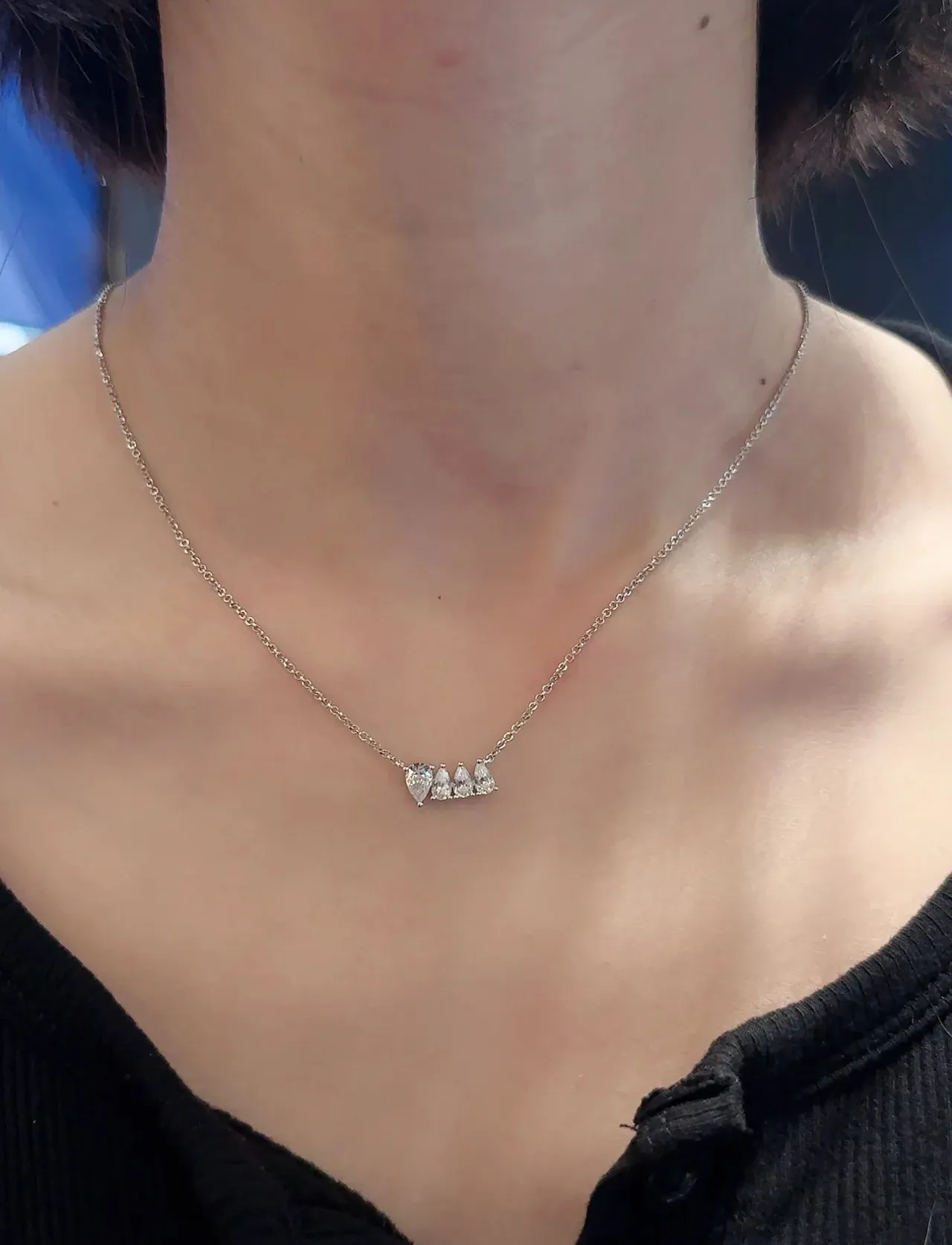 Silver Blue Chain Three Pear-Cut Stones Necklace 3