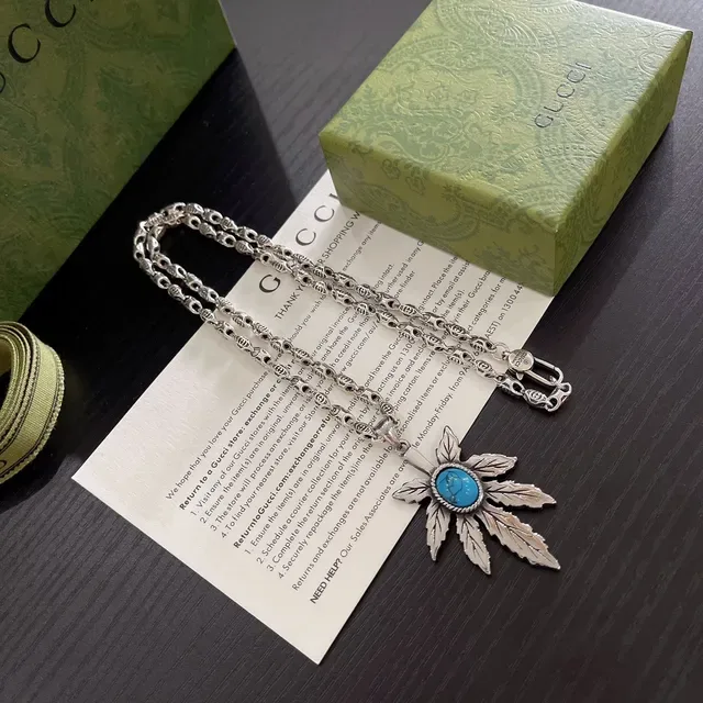 Silver Blue Leaf-Shaped Pendant Turquoise Cabochon Necklace 3