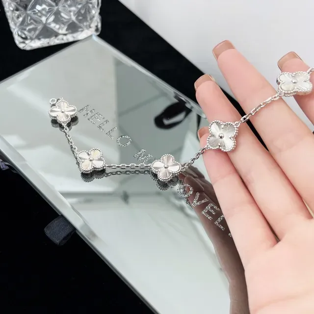 Silver Five-Petal Flower Charms Guilloché Radial Engraving Bracelet 3