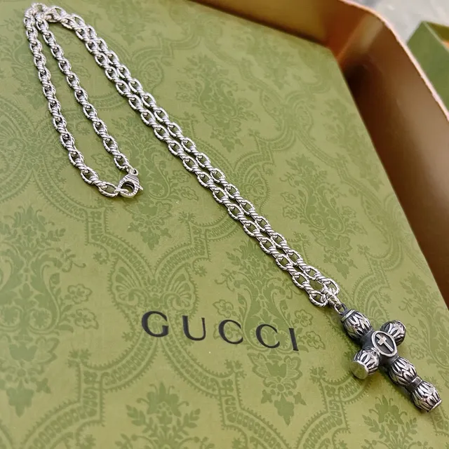 Silver Ornate Cross Pendant Twisted Rope-Link Chain Necklace 3
