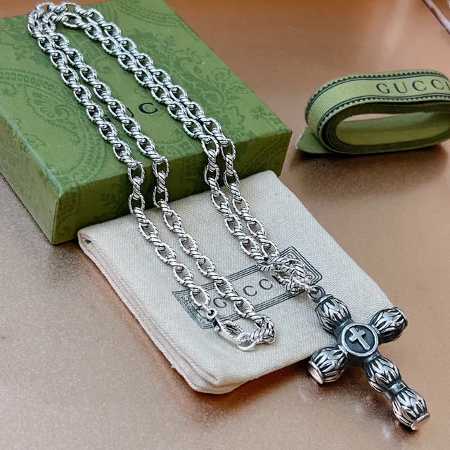 Silver Ornate Cross Pendant Twisted Rope-Link Chain Necklace 5