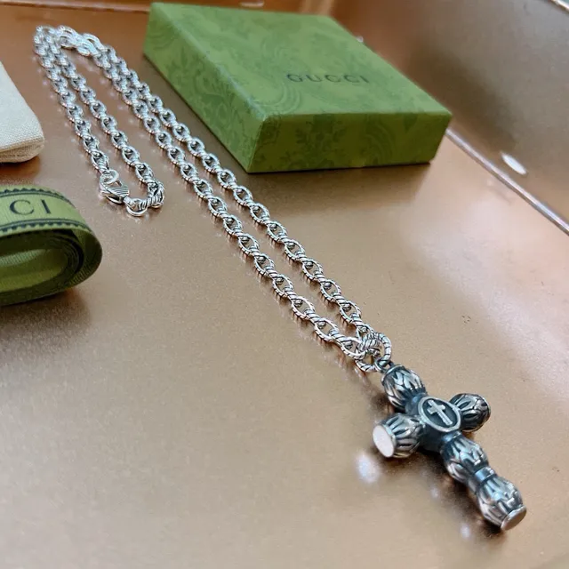 Silver Ornate Cross Pendant Twisted Rope-Link Chain Necklace 7