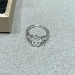 Silver Pear-Cut Center Stone Tapered Side Stones Ring