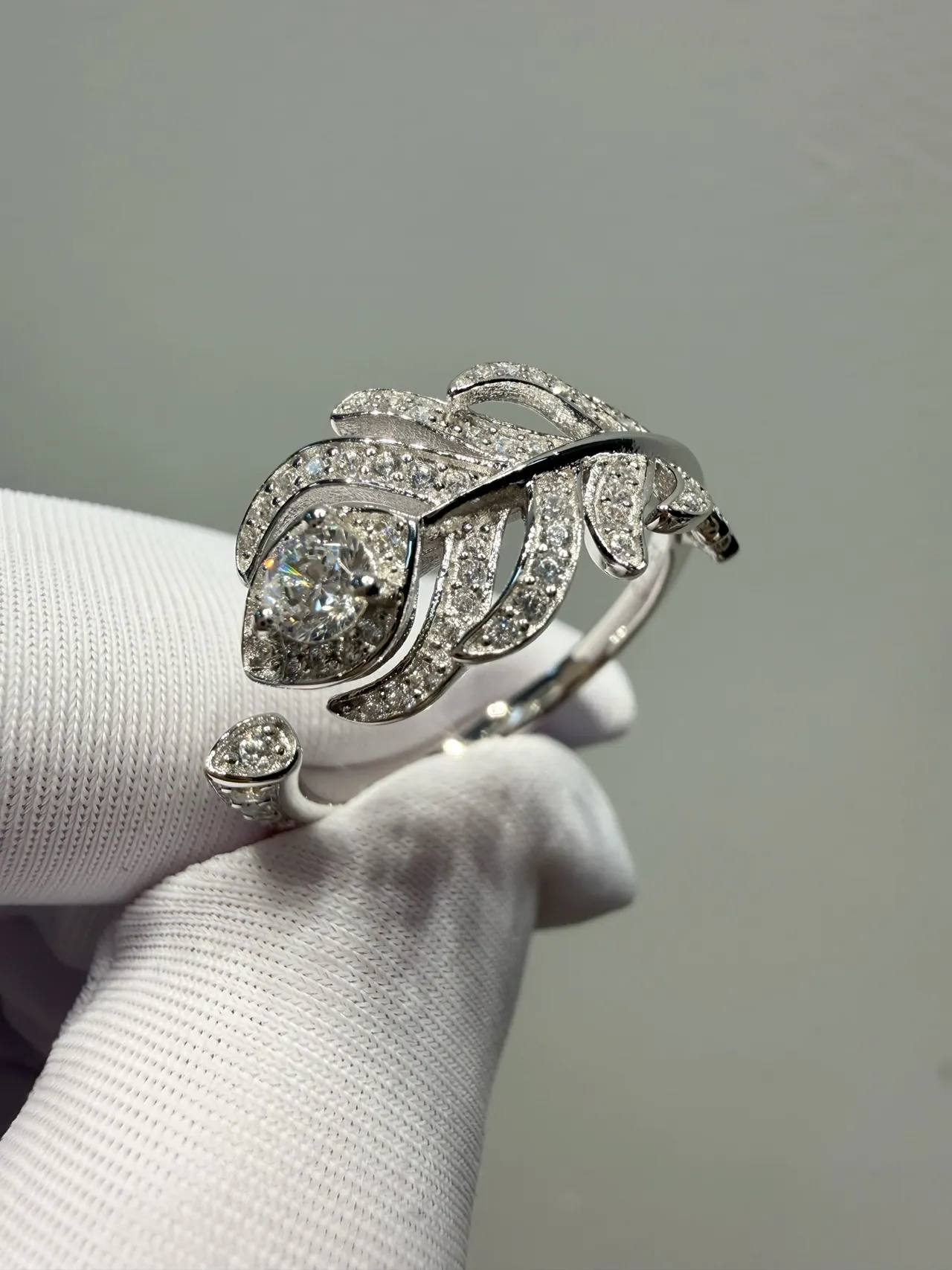 Silver-Tone Pavé Leaf Motif Open Band Ring 6