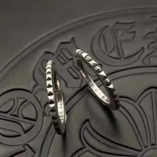 Silver-Toned Spike and Floral Motif Textured Rings
