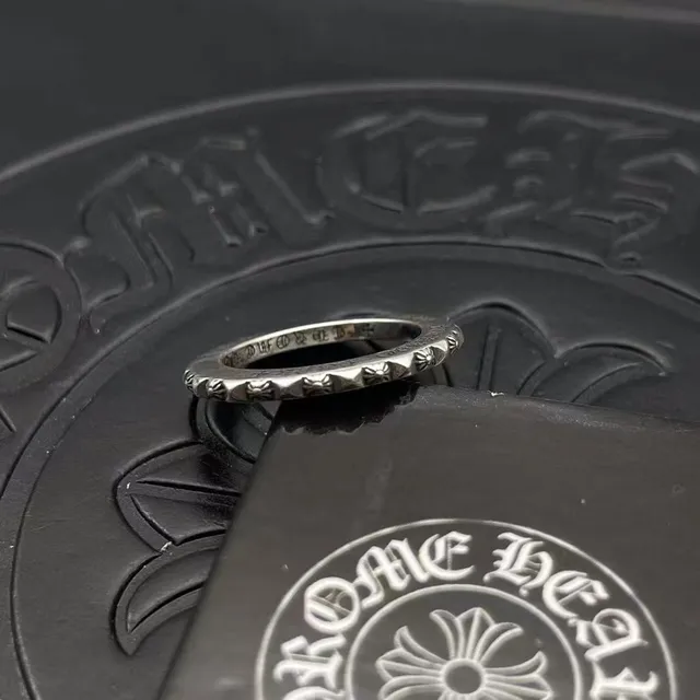 Silver-Toned Spike and Floral Motif Textured Rings 7