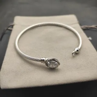 Pulsera de cable trenzado plateado transparente con piedras facetadas claras