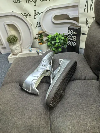 Silver White Metallic Upper Perforated Lining Mary Jane Shoes 6