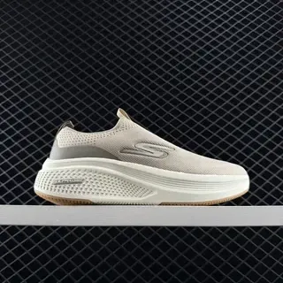 Skechers بيج أبيض انزلق محبوك شبكي الجزء العلوي نمط حياة أحذية رياضية