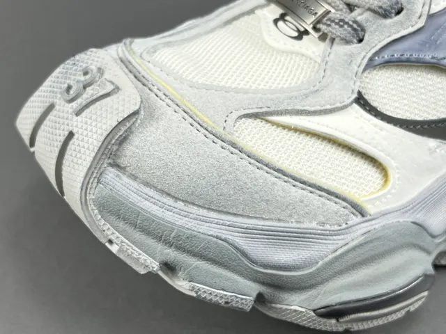 Skechers Gray Silver Oversized Sole Layered Mesh And Synthetic Upper Chunky Sneakers 9