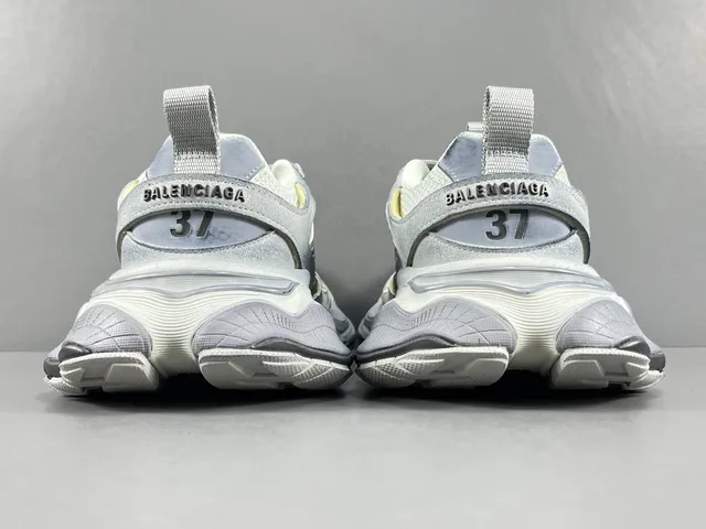 Skechers Gray Silver Oversized Sole Layered Mesh And Synthetic Upper Chunky Sneakers 16