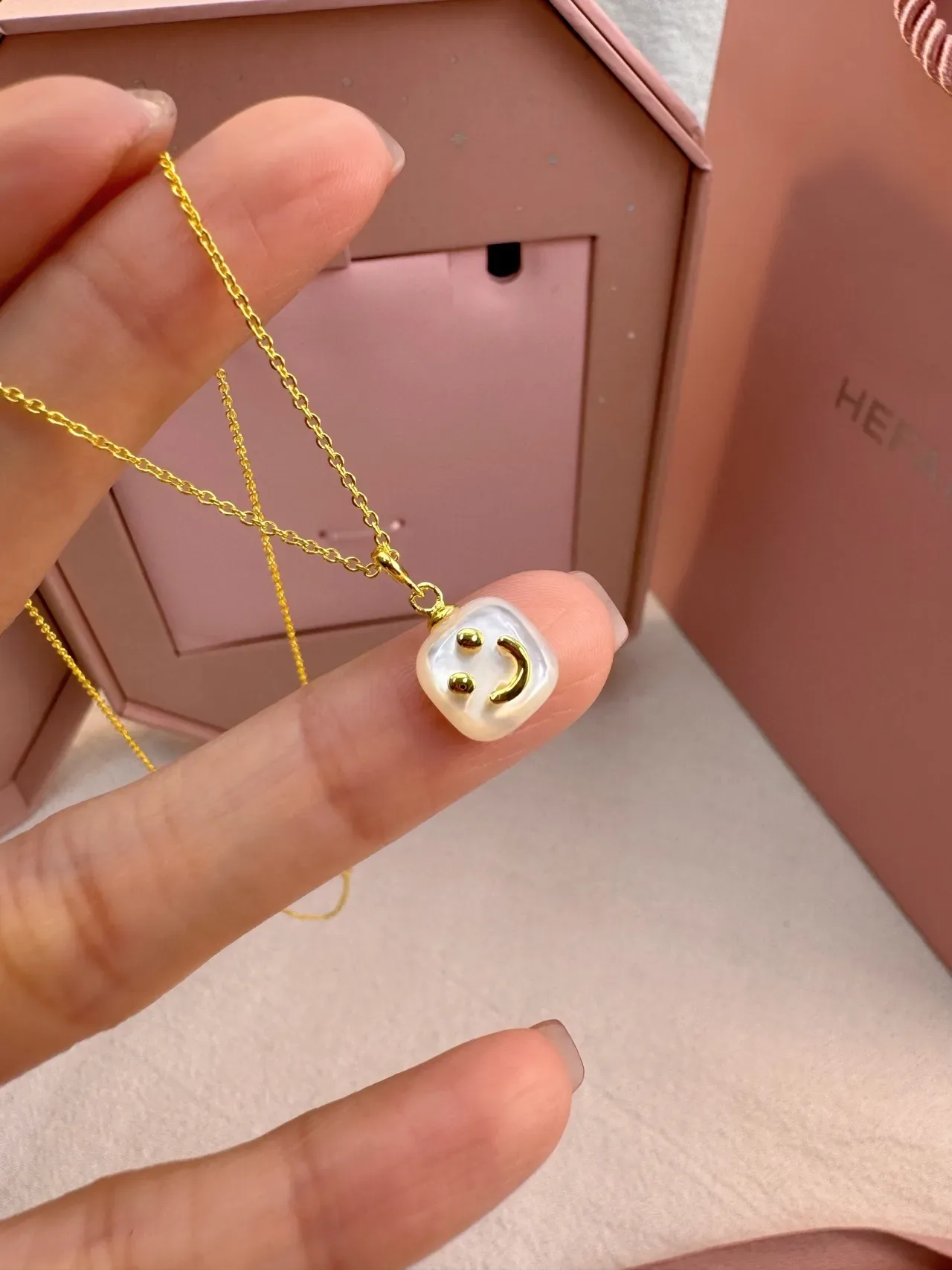 Smiley Face Pearl Pendant Necklace 5