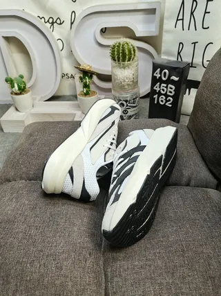 White and Black Chunky Lifestyle Sneakers 6