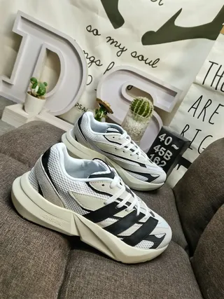 White and Black Chunky Lifestyle Sneakers 9