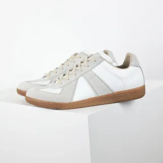 Tênis lifestyle de couro de camurça e painéis branco e cinza, low-top
