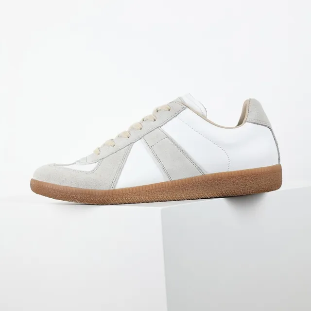 White and Gray Suede Leather Panelled Low-Top Lifestyle Sneakers 9