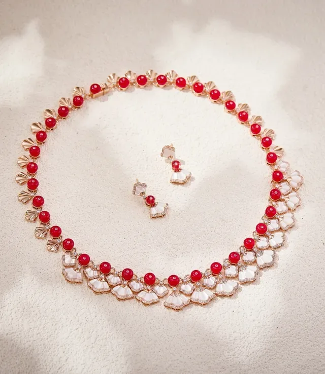 White and Red Fan-Shaped Crystal-Detailed Dangling Earrings 6