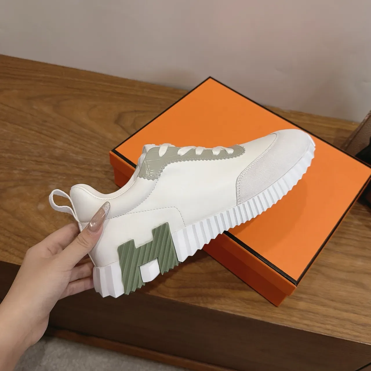 White Green Sculpted Ridged Midsole Layered Suede And Smooth Leather Panels Sneakers 4