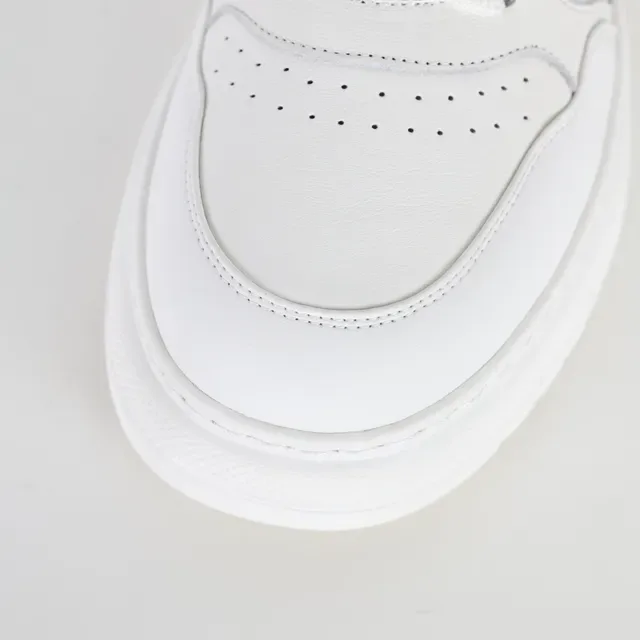 White Panelled Platform Sole Low-Top Sneakers 5
