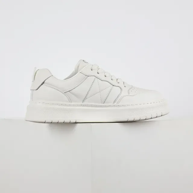 White Panelled Platform Sole Low-Top Sneakers 7