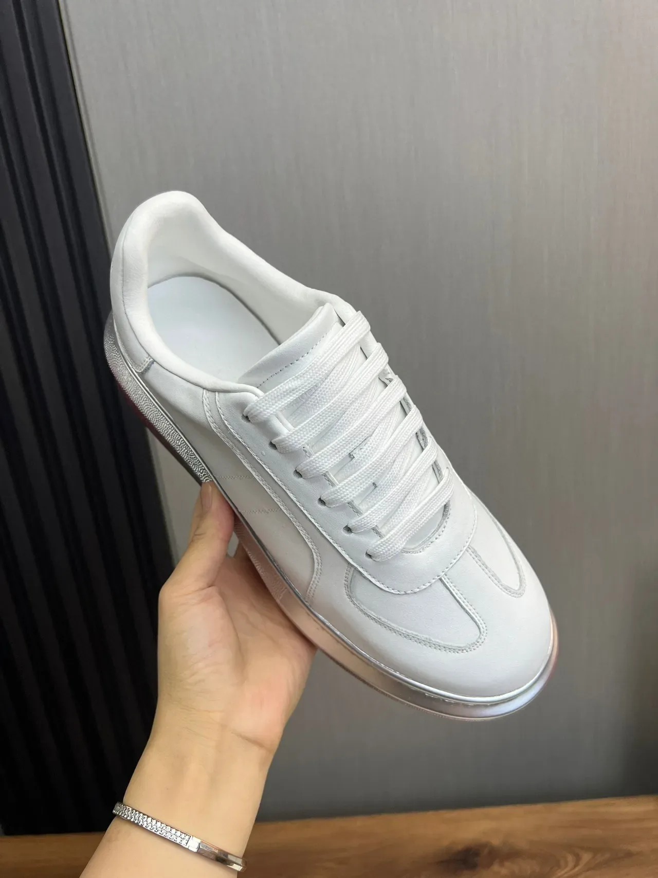 White Red Smooth Leather-Like Upper Metallic Gradient Platform Sole Lifestyle Sneakers 3