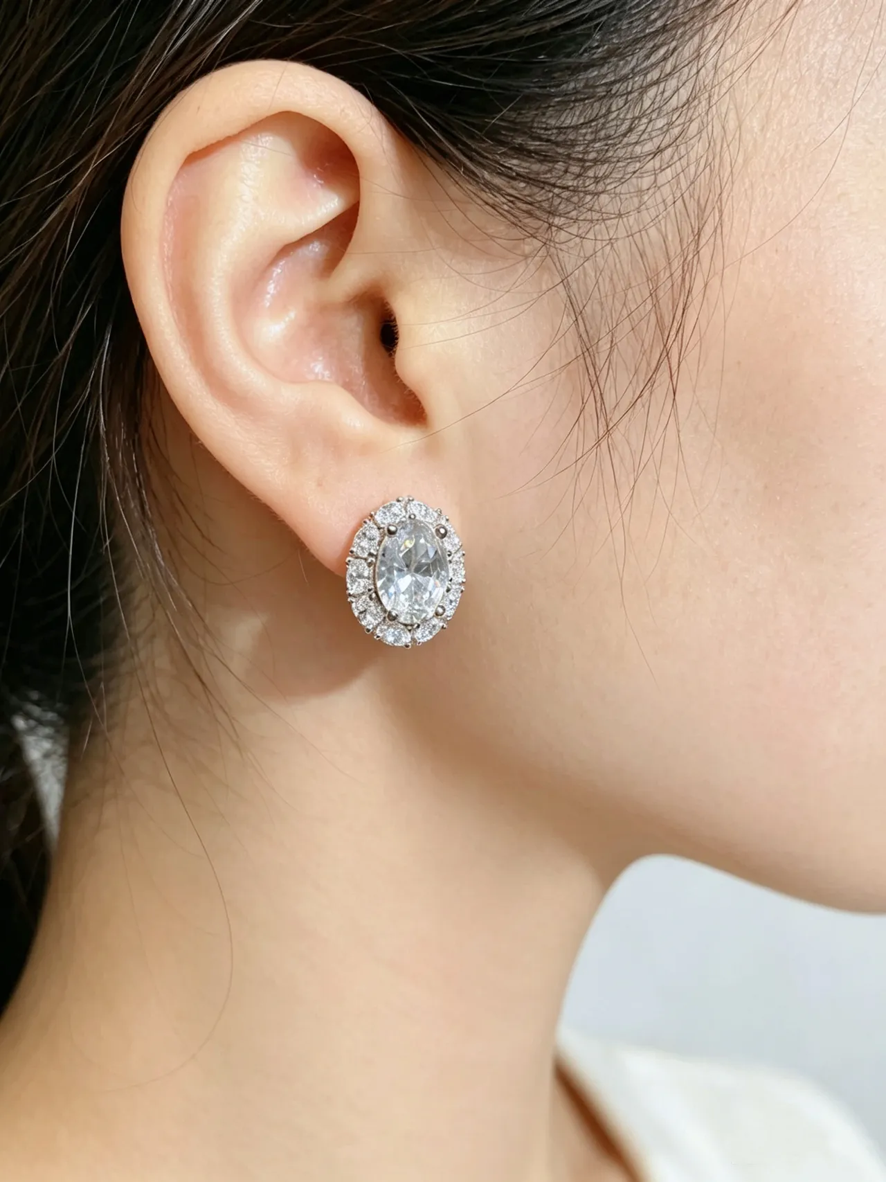 White Silver Oval-Cut Center Stone Halo Setting Earrings 2