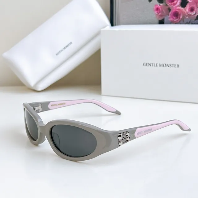 Gentle Monster Angular Cat-Eye Matte Black Sunglasses 5