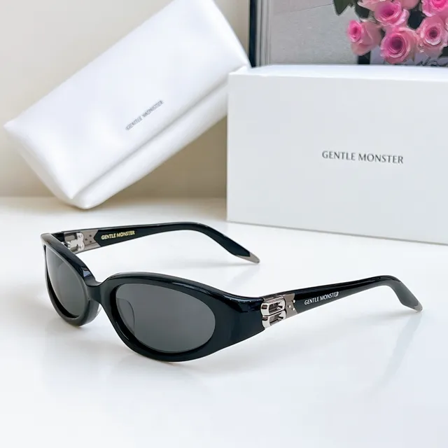 Gentle Monster Angular Cat-Eye Matte Black Sunglasses 6