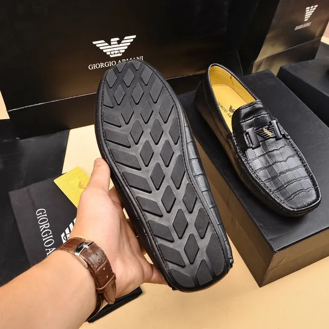 Giorgio Armani Mocassins en cuir embossé crocodile avec boucle 4