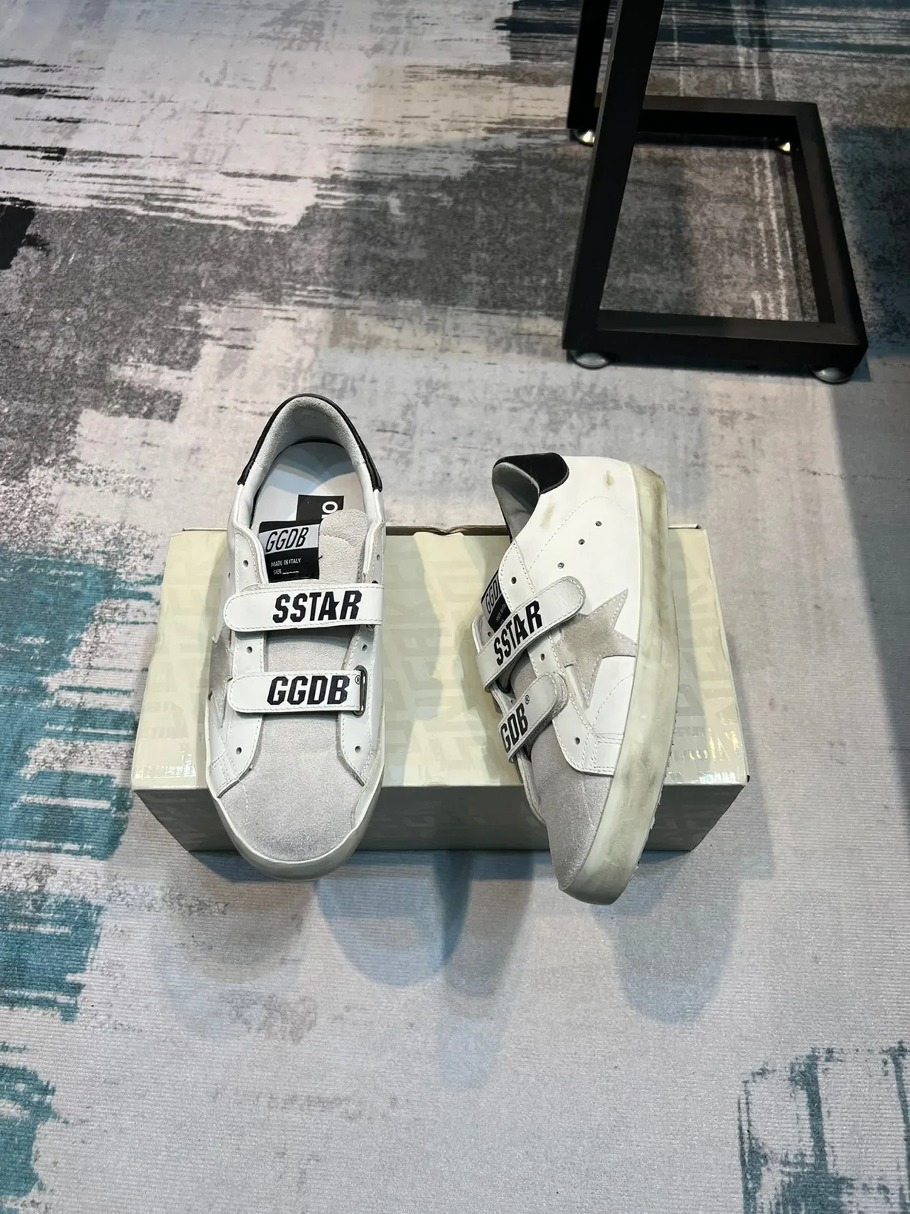 Golden Goose Super-Star Chaussure lifestyle blanche et beige à sangle 5