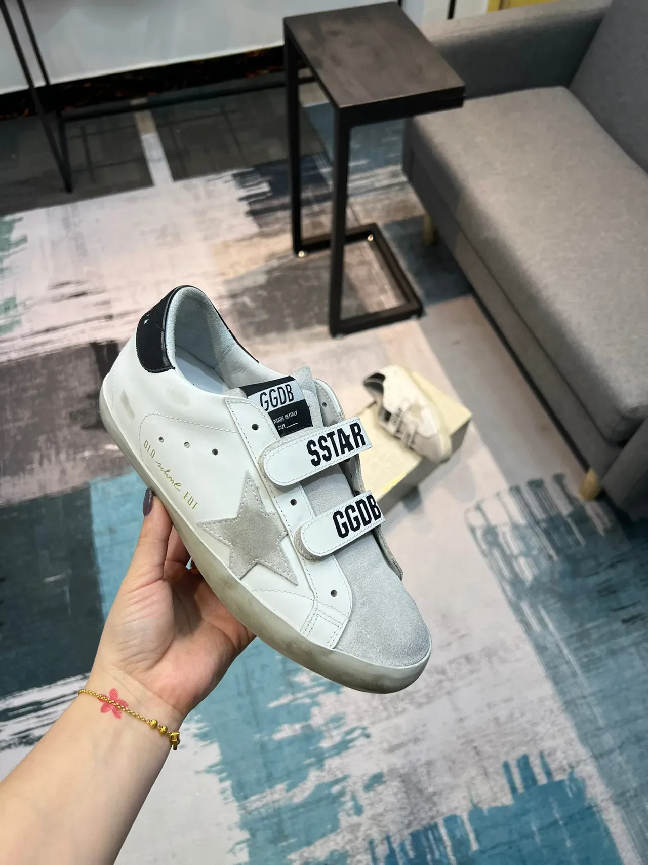 Golden Goose Super-Star Chaussure lifestyle blanche et beige à sangle 6