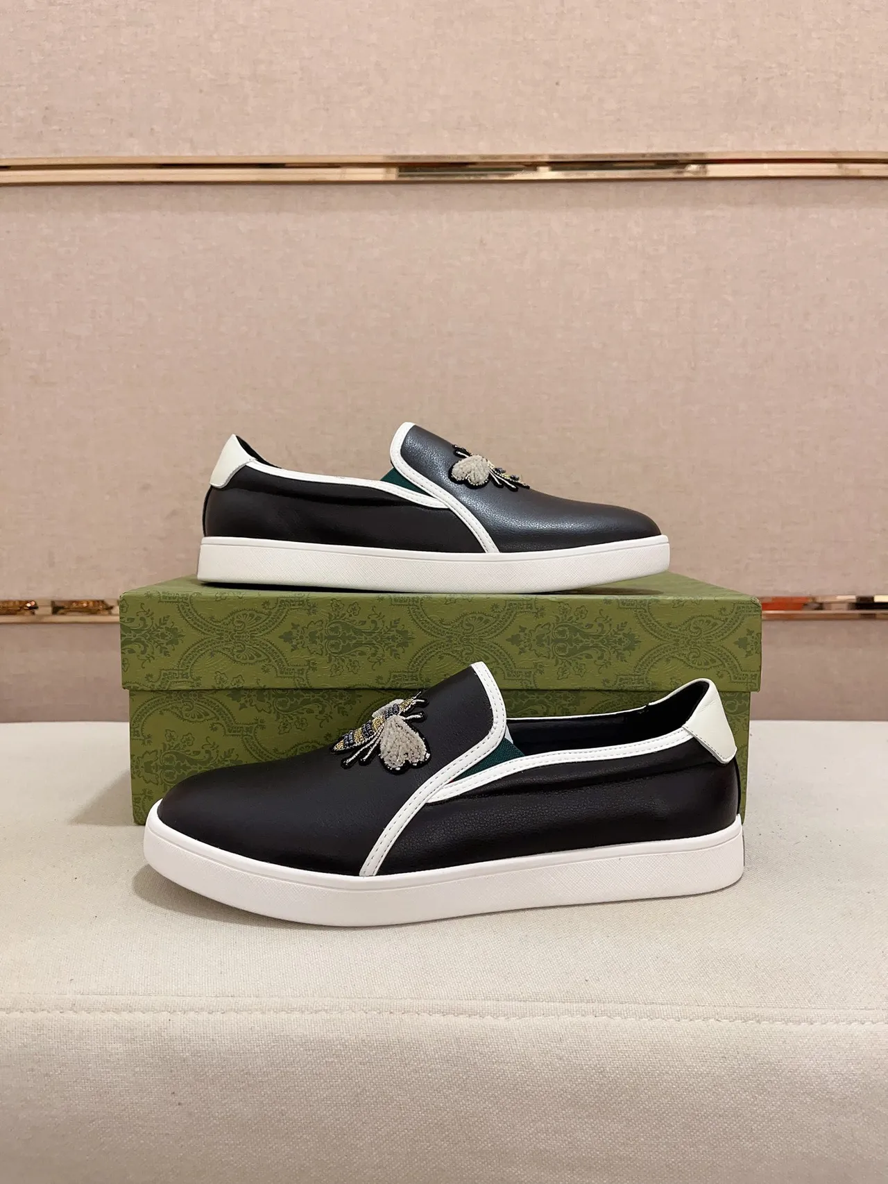 Gucci Ace Noir Blanc Abeille Broderie Conduit Contraste Mocassin 7