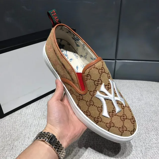 Gucci Ace marron blanc GG Supreme brodé NY Logo chaussures canvas 9