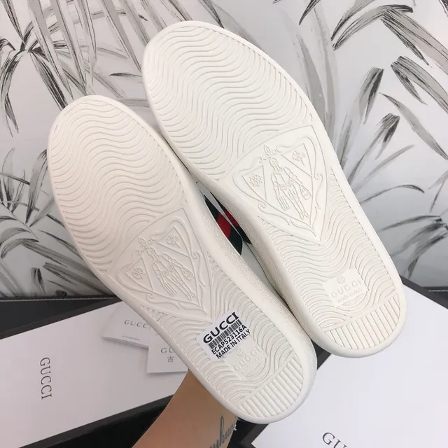 Gucci Ace Heart White Green Red Web Stripe Lifestyle Sneakers 3